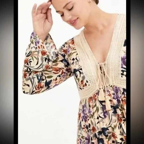 TORRID Mini Gauze Lace-Up Floral Print V-neck Skater Dress Size 1  NEW - Picture 2 of 11